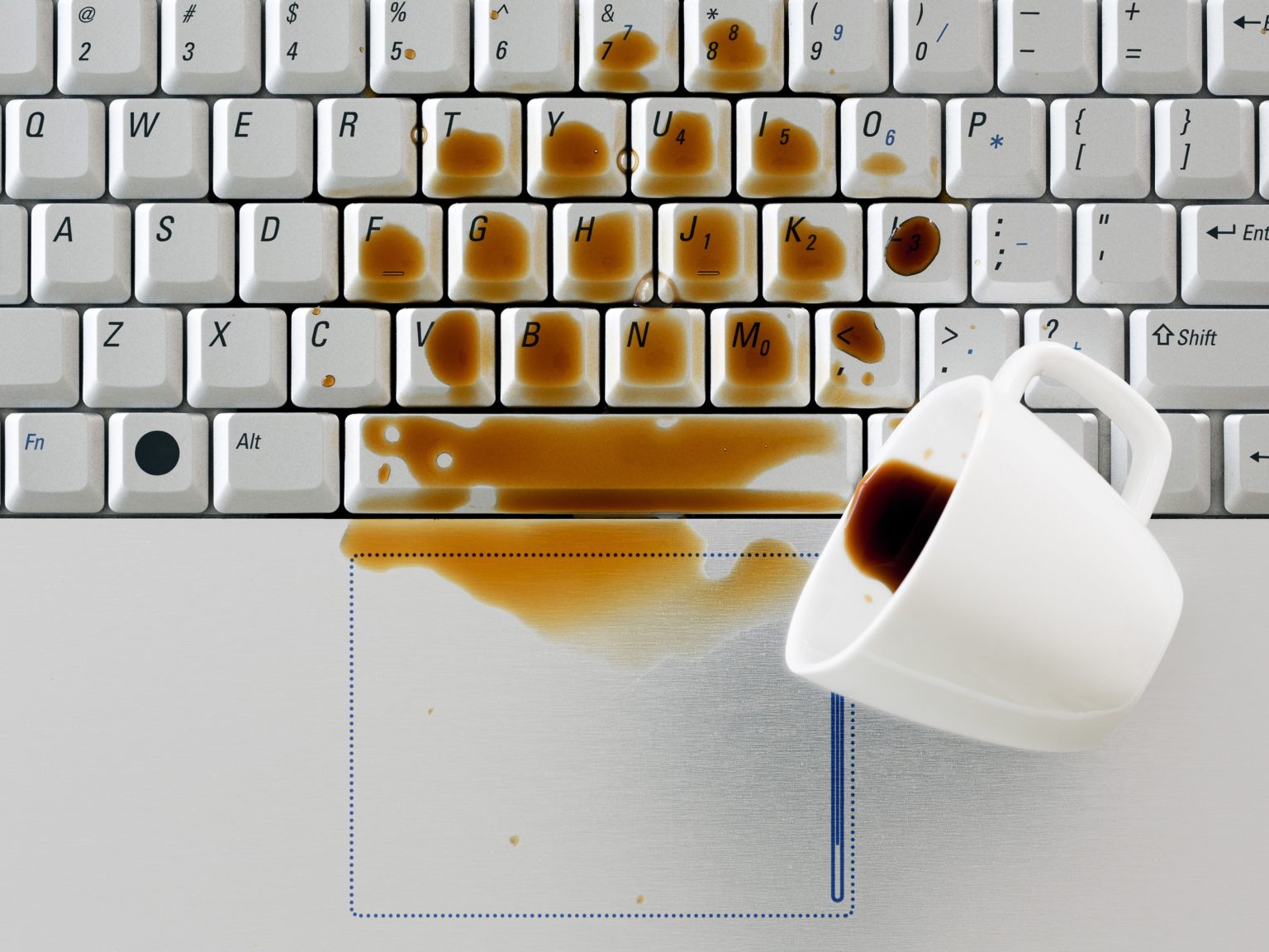 renversé du café sur l'ordinateur ou un liquide sur le clavier ? Nos